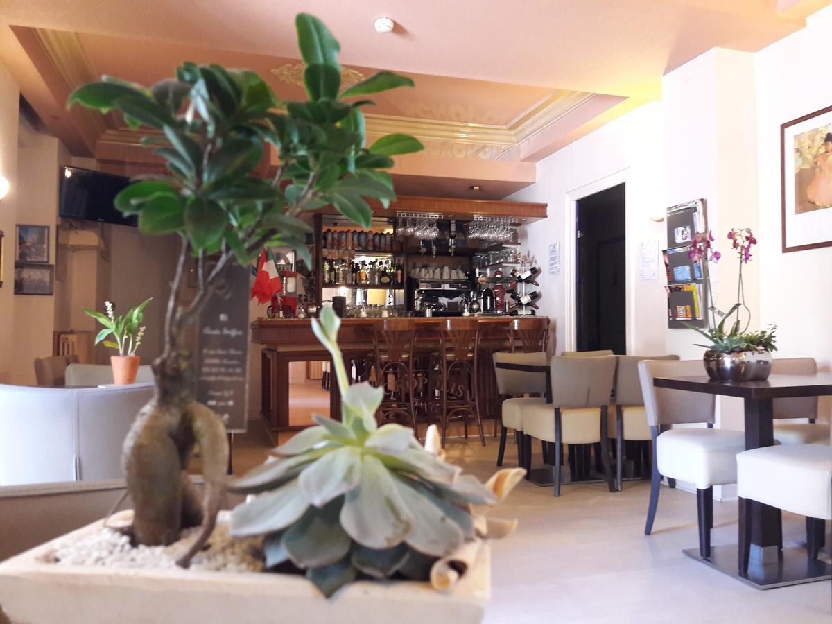 לורדה Hotel Acropolis מראה חיצוני תמונה