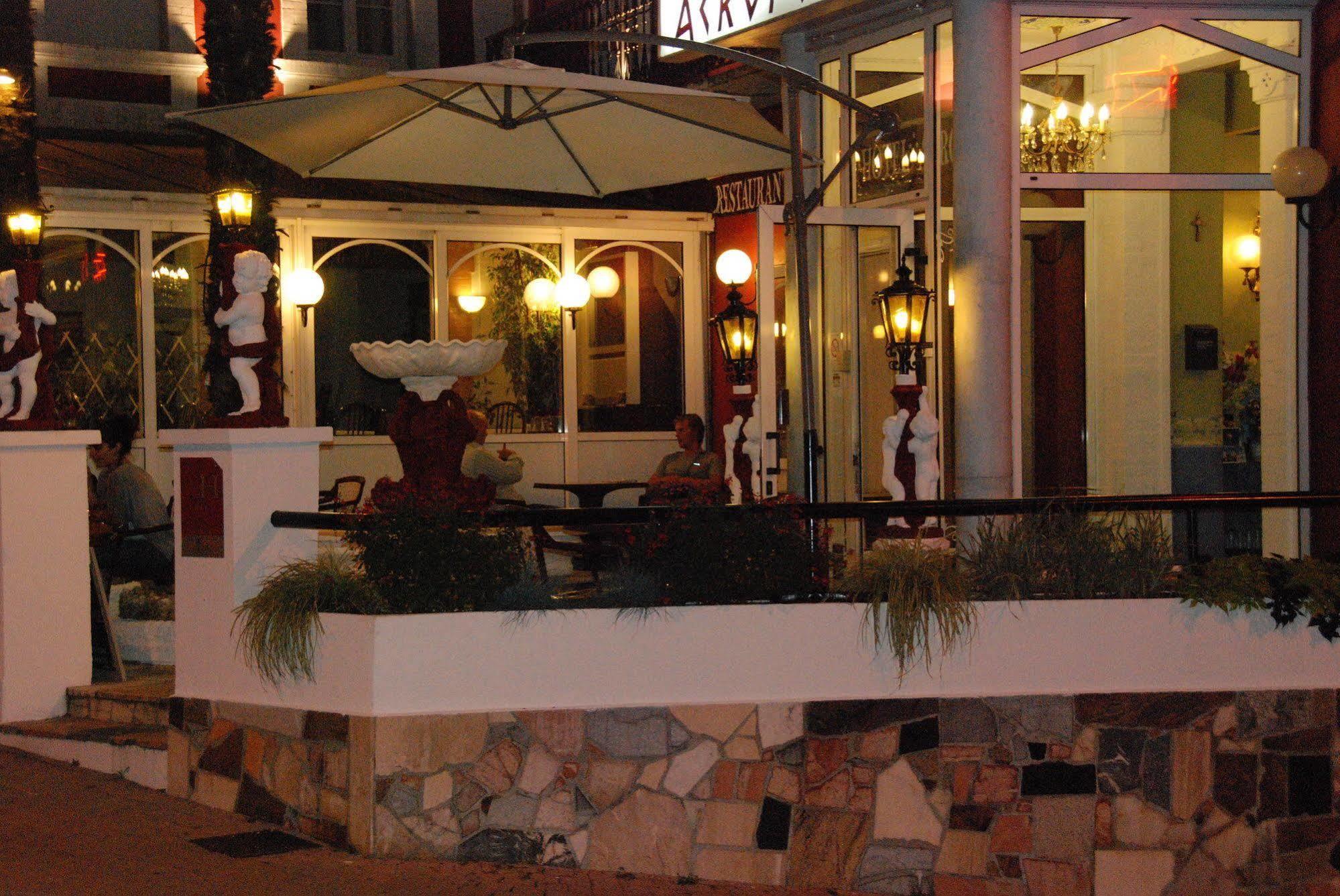 לורדה Hotel Acropolis מראה חיצוני תמונה
